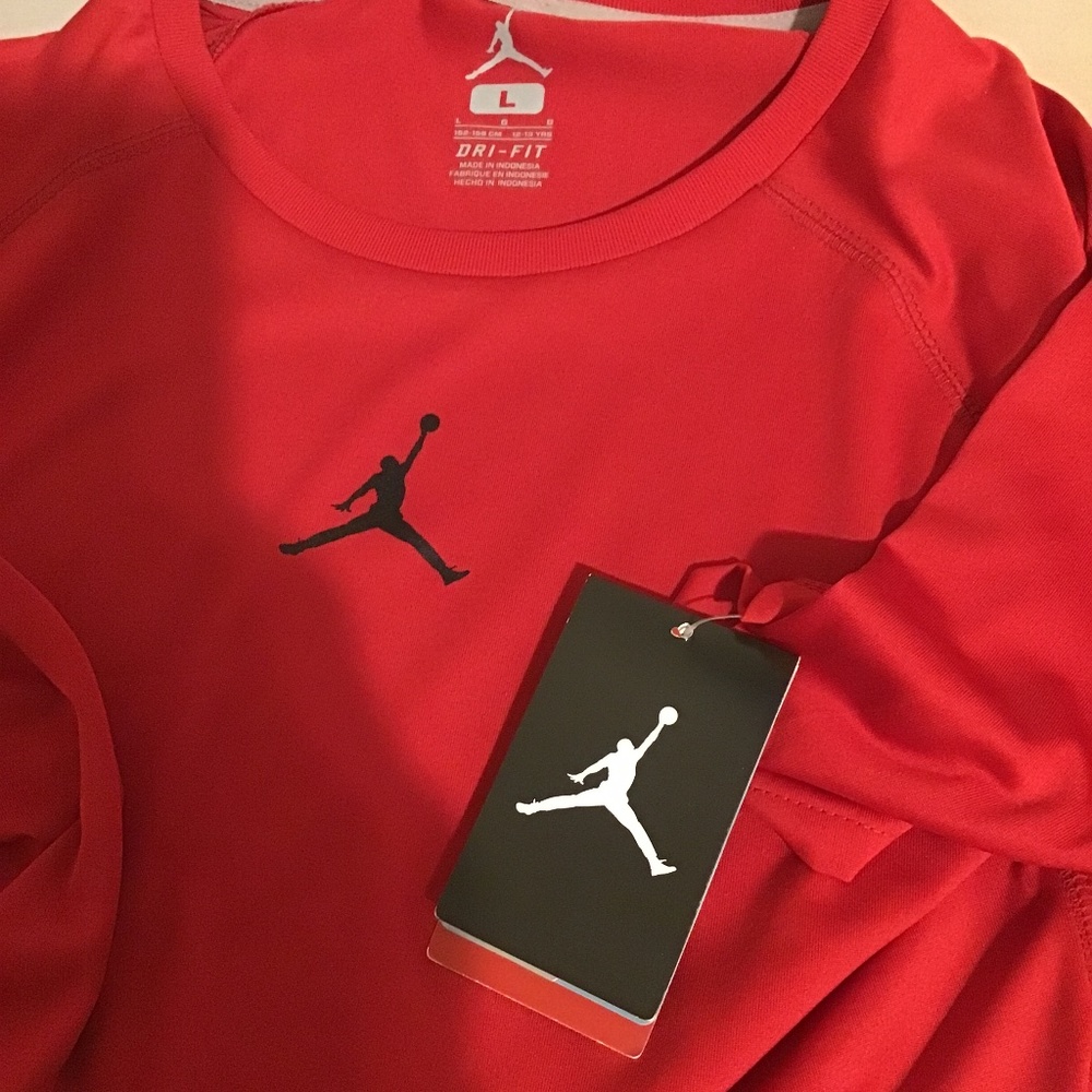 🔥🔥BOYS JORDAN, SIZE LARGE, NWT - Picture 1 of 1